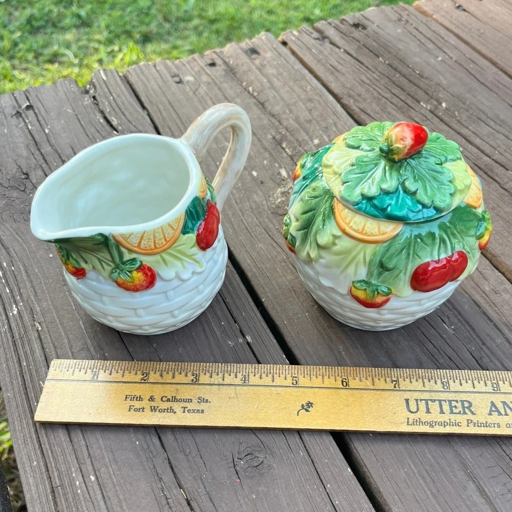 Corner Ruby Tropical Fruit Collection Creamer and Sugar Bowl Set‎ Hand Painted